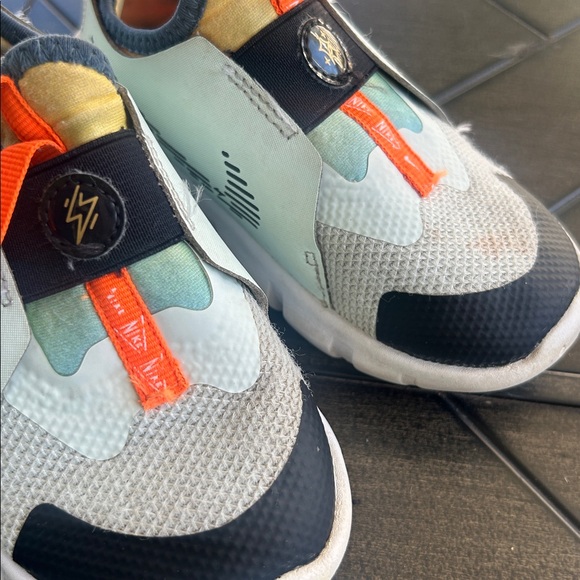 Nike Flex Runner 2 Barely Green baby toddler slip on sneaker size 9C unisex - Picture 4 of 8